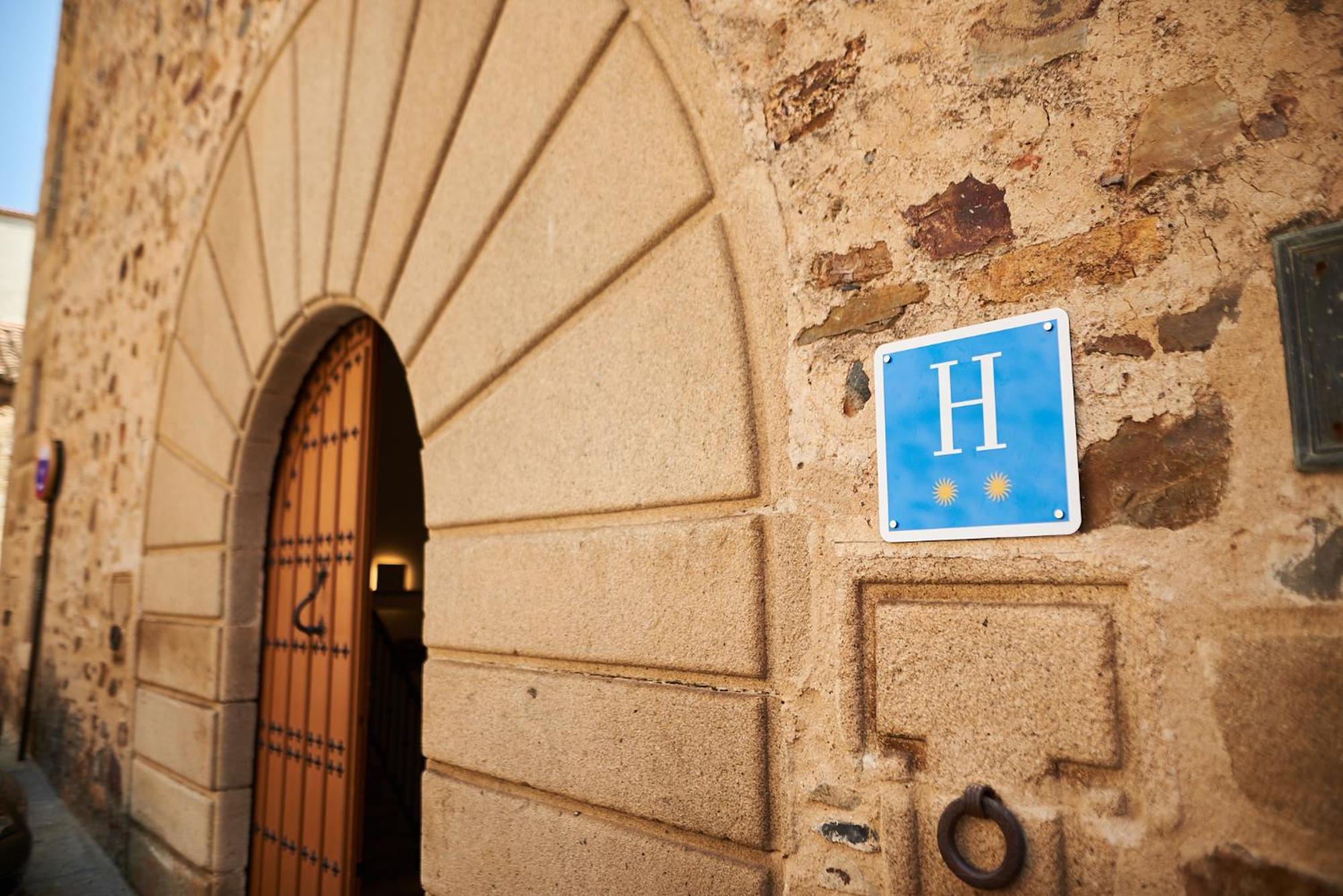 Hotel Casa Palacio Pereros Caces Exterior foto